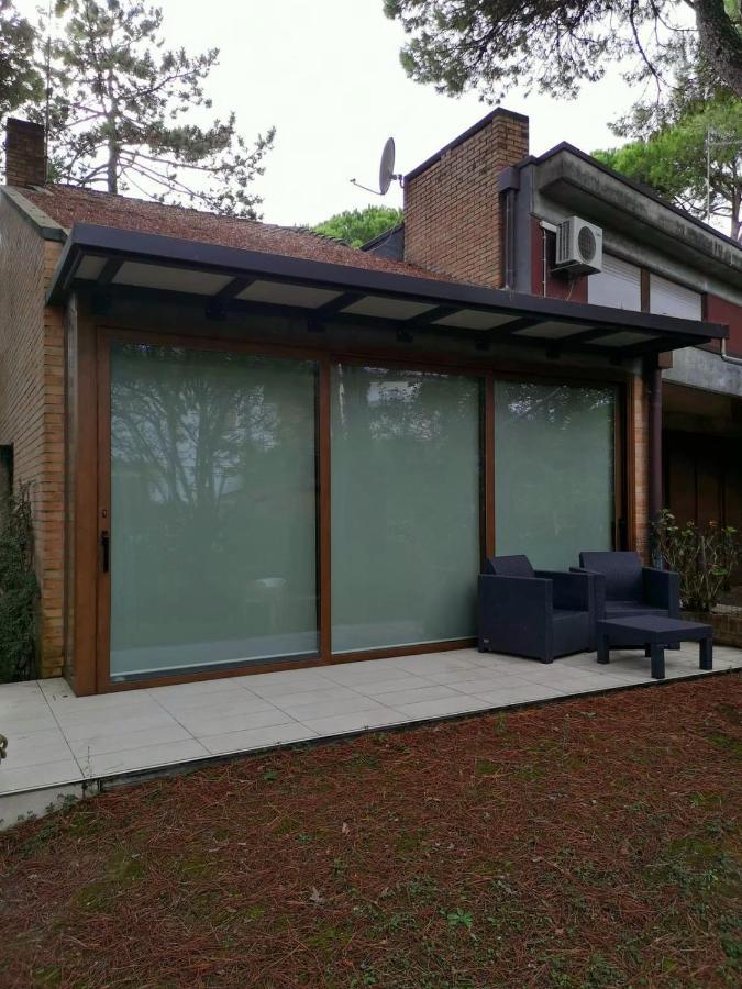 Villa A Schiera Raffinata Con Giardino Lignano Sabbiadoro Eksteriør billede